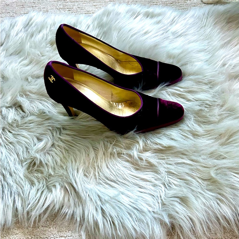 CHANEL red velvet heels